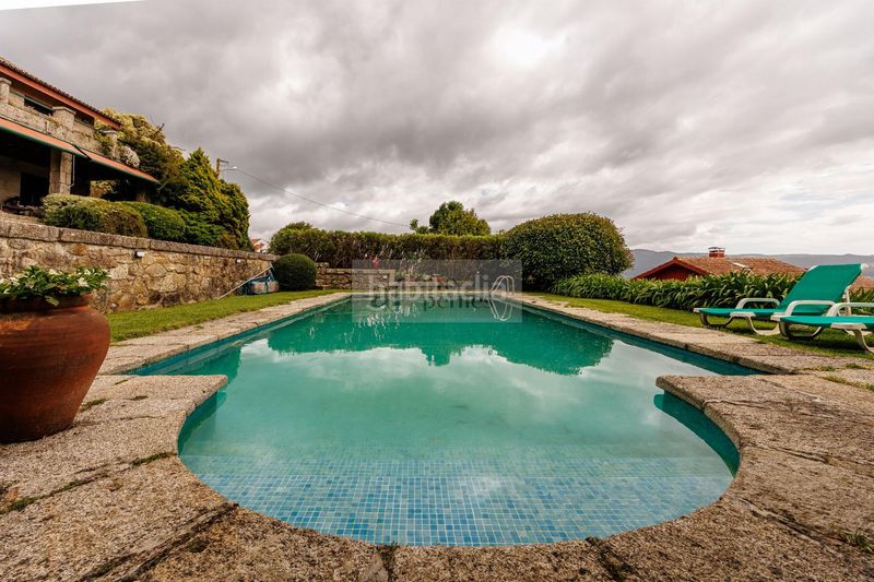 Foto de69d477-ccdb-4117-b0eb-2d1de44277af. Xalet amb calefacció aparcament piscina a Nigrán centro Nigrán