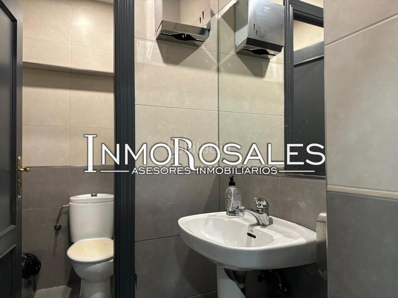 Foto 0234a112-519e-442a-bc03-84dbd31aab70. Pas-de-porte local commercial dans Butarque Madrid