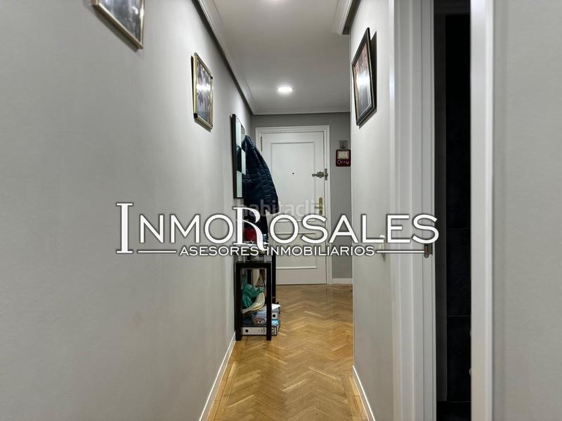 Foto db018663-c55c-4546-9fc2-c64abc2296d1. Appartamento con parcheggio piscina in Butarque Madrid