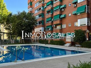 Piso en Avenida LOS ROSALES