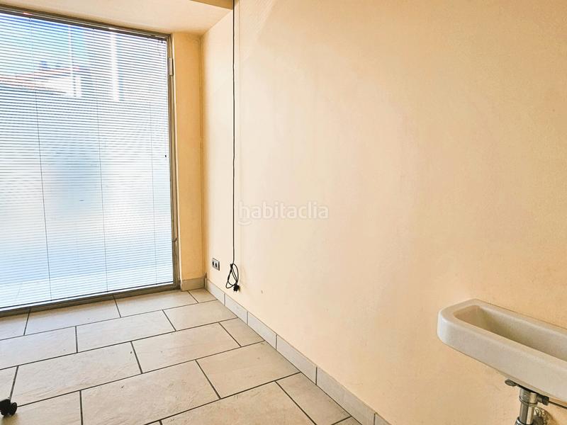 Foto 76f08ccd-ee12-418a-8671-abaac5664d5c. Local comercial en lugar barrio san lorenzo 8d en Torrelavega