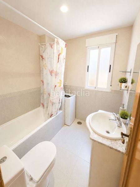 Foto d15c049f-6b86-4eb8-90d2-c92f544b94f1. Rent flat in calle las morenas 55 in La Herradura Almuñécar