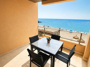 Rent Flat  Paseo de cotobro 12. Descubre tu oasis junto al mar en la hermosa playa de cotobro en