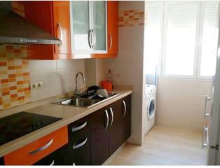 Rent Flat in Calle fontiveros 40. Habitación zaidin fontiveros