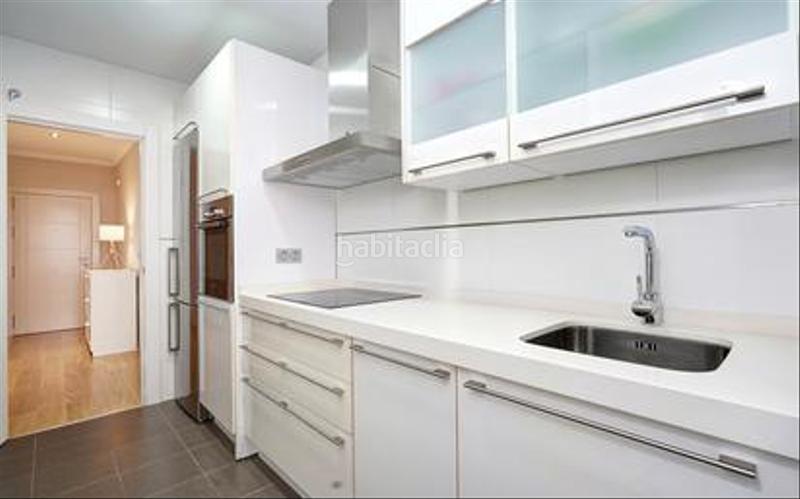 Foto 561bcb43-4f66-406f-a1ec-0c4195a031b7. Rent flat in calle rector federico mayor zaragoza 9 in Motril