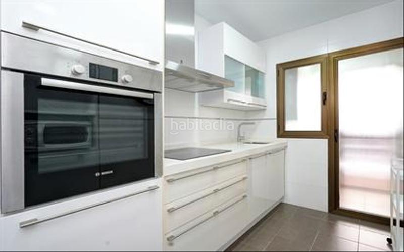 Foto 9637f188-d733-4c7d-bdbf-c0883fd6b6bd. Rent flat in calle rector federico mayor zaragoza 9 in Motril