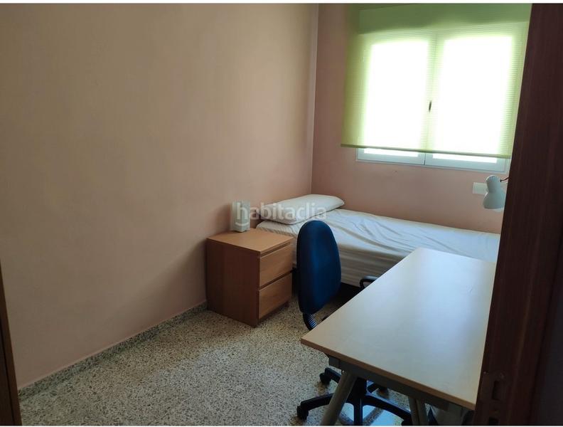 Foto d7860512-83e0-4e23-a191-ebd42bddfb60. Miete etagenwohnung in calle fontiveros 29 in Barrio de Zaidín Granada