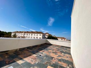 Rent Penthouse in Calle orense 31. Ático en armilla nueva construcción