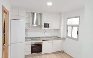 Rent Flat in Calle emperatriz eugenia 24. Piso reformado emperatriz eugenia