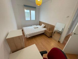 Miete Etagenwohnung in Calle buensuceso 51. Piso estudiantes centro de granada