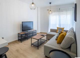 Location Appartement  Calle larra. Piso en torrenueva playa