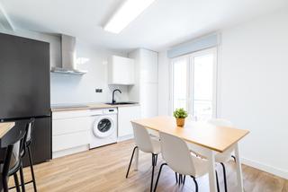 Rent Flat in Avenida de barcelona 25. Habitación zaidín todo incluído