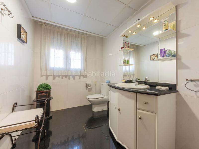 Foto 655f1636-6f0a-4c77-9e85-3283b8f0164c. Maison avec parking dans Novelda