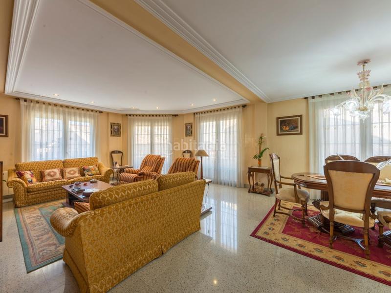 Foto f3c0d3b0-2fcc-4c1f-86aa-afb96d1a0c85. Maison avec parking dans Novelda