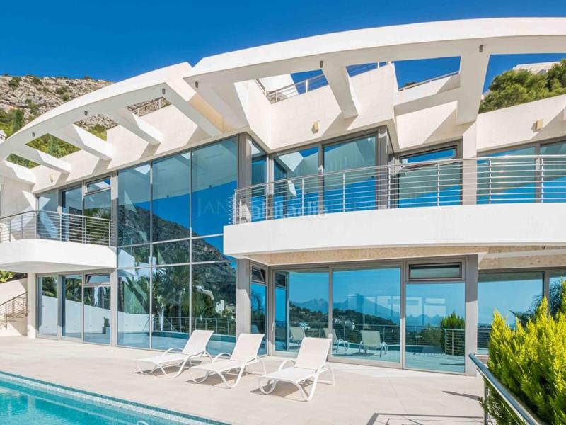 Foto 5919ea33-8da2-4904-a2ce-3e328db7f2a0. Chalet excepcional villa de lujo con increíbles vistas al mar hills. en Altea