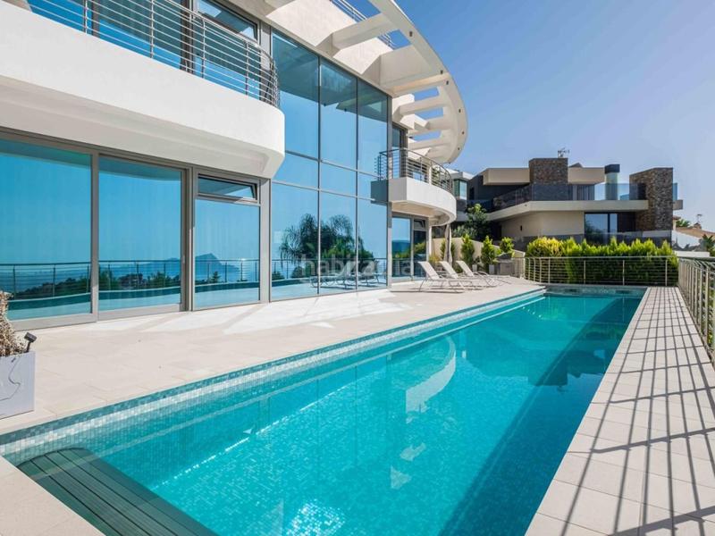 Foto efd1793b-c1f7-4a05-9f1e-15c43f9fcda1. Chalet excepcional villa de lujo con increíbles vistas al mar hills. en Altea