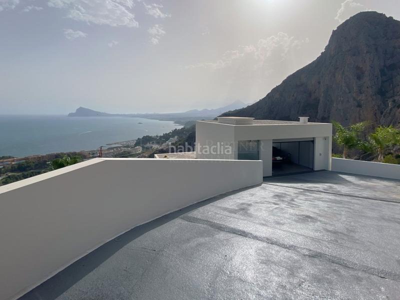 Foto fe302820-76d9-48ea-9fbe-e2419952dea4. Maison avec parking dans Mascarat Altea