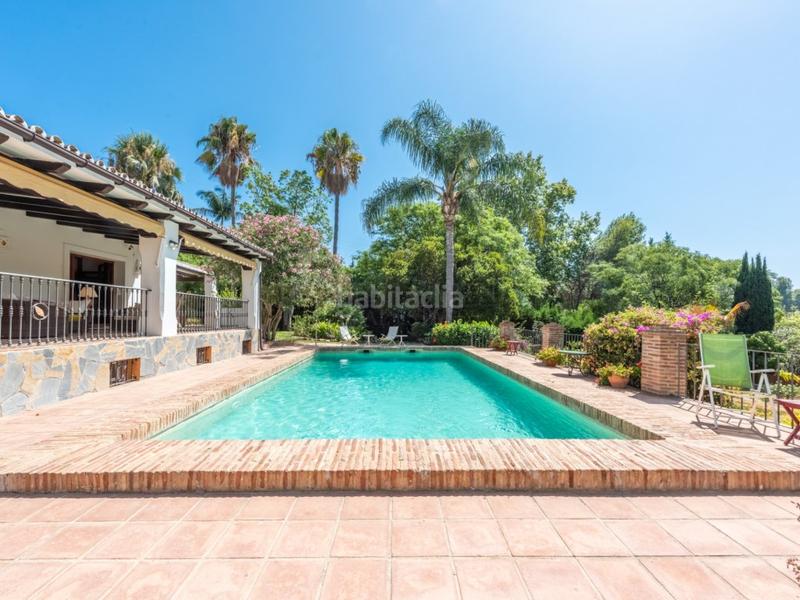 Foto 684674e0-c09f-43c7-9f94-16f699f772ca. Casa con piscina in Paraiso - Barronal Estepona