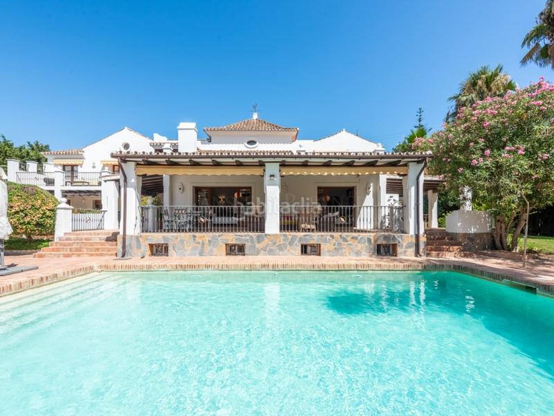Foto 937d667f-d567-4408-bdab-4083afd963a3. Casa con piscina in Paraiso - Barronal Estepona