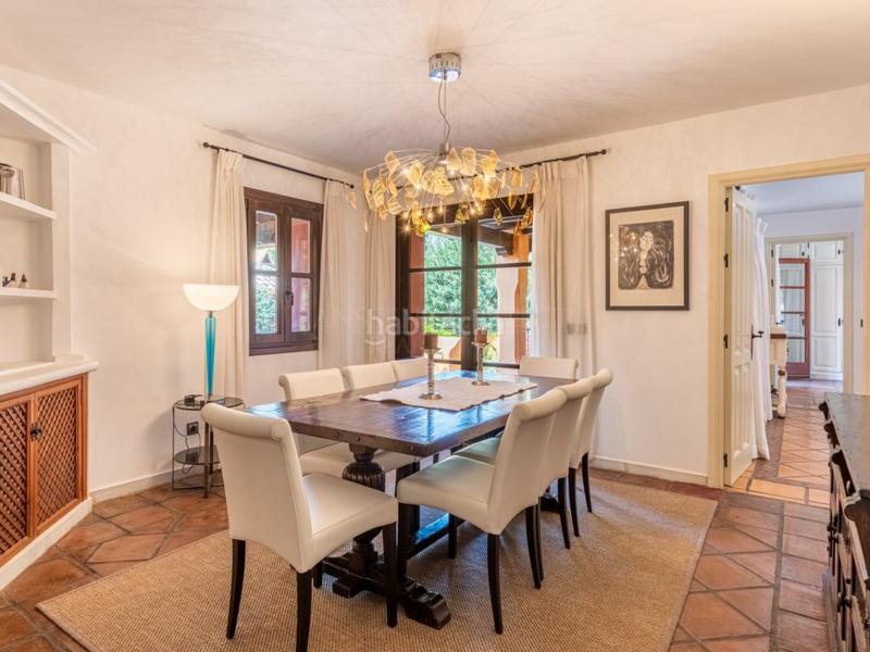 Foto af0b1902-78c3-4069-a3d5-55a312535075. Casa con piscina in Paraiso - Barronal Estepona