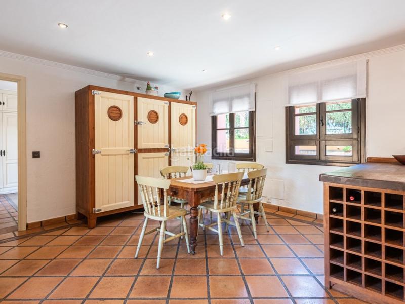 Foto b3492be5-ecce-4bec-b456-6751d7ce94f1. Casa con piscina in Paraiso - Barronal Estepona