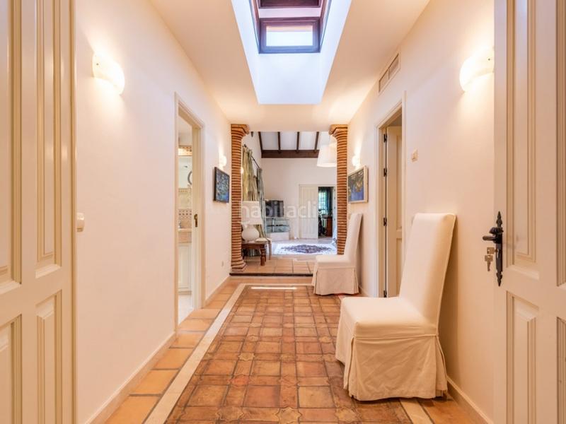 Foto fabae046-da79-4664-9d84-f461411e608b. Casa con piscina in Paraiso - Barronal Estepona