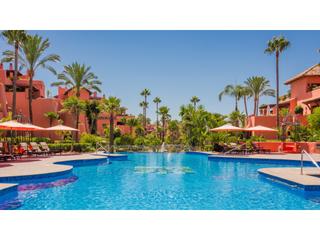Rez-de-chaussée à Guadalmansa. Planta baja  piso 3 habitaciones venta estepona