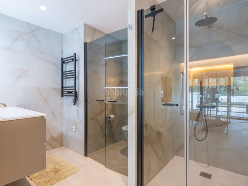Foto 6d1a8c5c-9825-4f58-b07e-b36e8470a557. Apartament amb piscina a lomas de Marbella club Marbella