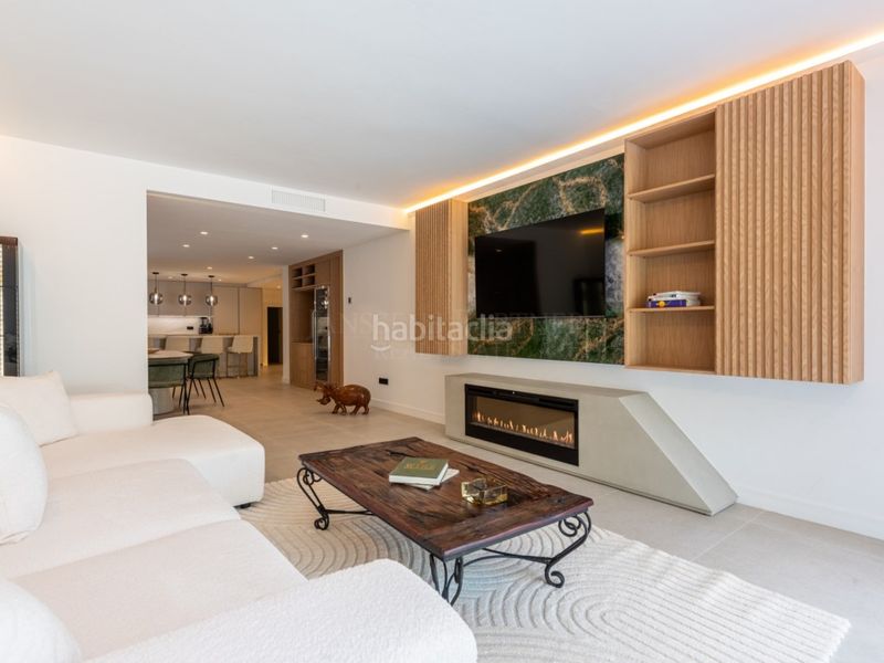 Foto 7a48b415-b728-4bb0-b06a-89e8af66fe53. Apartament amb piscina a lomas de Marbella club Marbella