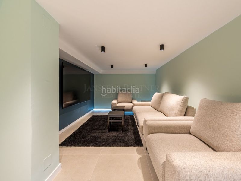 Foto b3e59961-10cf-452f-912a-a6599dc95978. Apartament amb piscina a lomas de Marbella club Marbella