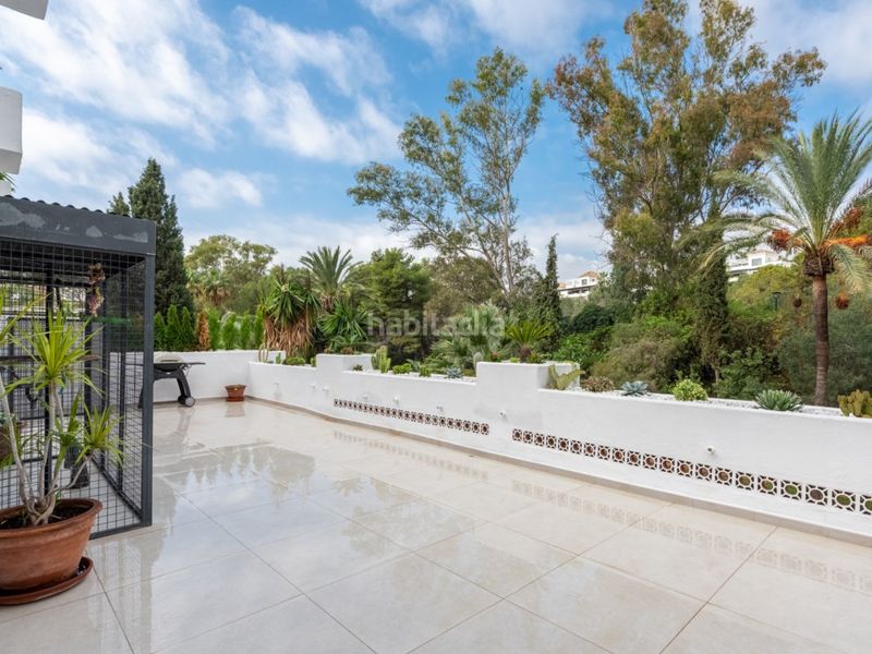 Foto e644d2bc-d8f9-44bd-b62f-58066422fda1. Apartament amb piscina a lomas de Marbella club Marbella