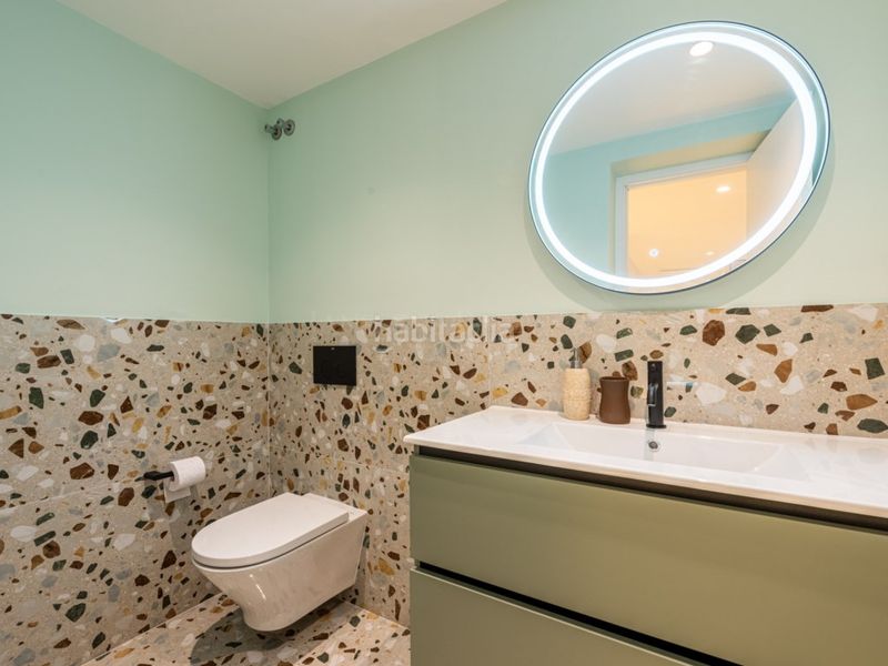 Foto eec37936-a7b3-4a65-b82b-8ad93d2b5a96. Apartament amb piscina a lomas de Marbella club Marbella