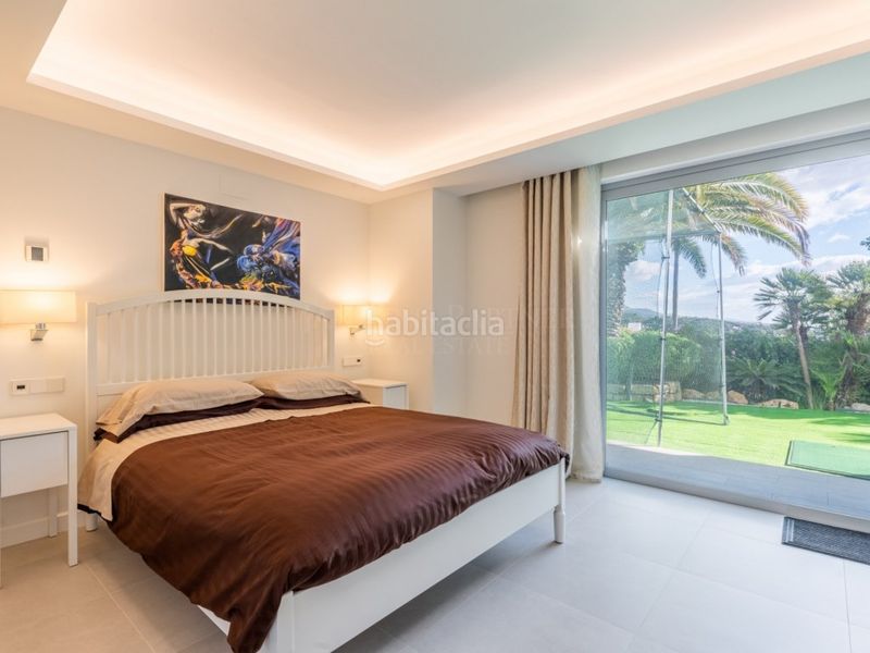 Foto 0e1cf277-50e2-4038-8990-bc624ad4bee3. Casa amb piscina a Nueva Andalucía centro Marbella