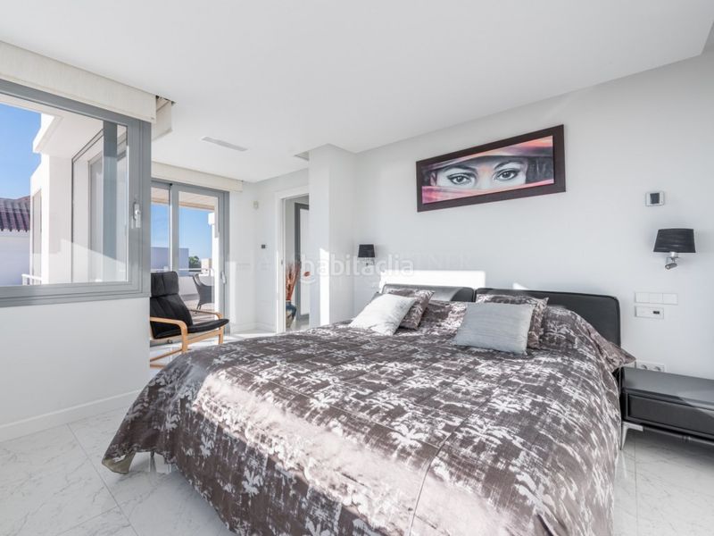 Foto 4e3e450a-a76a-4862-a08d-49f3ae83f1f6. Casa amb piscina a Nueva Andalucía centro Marbella