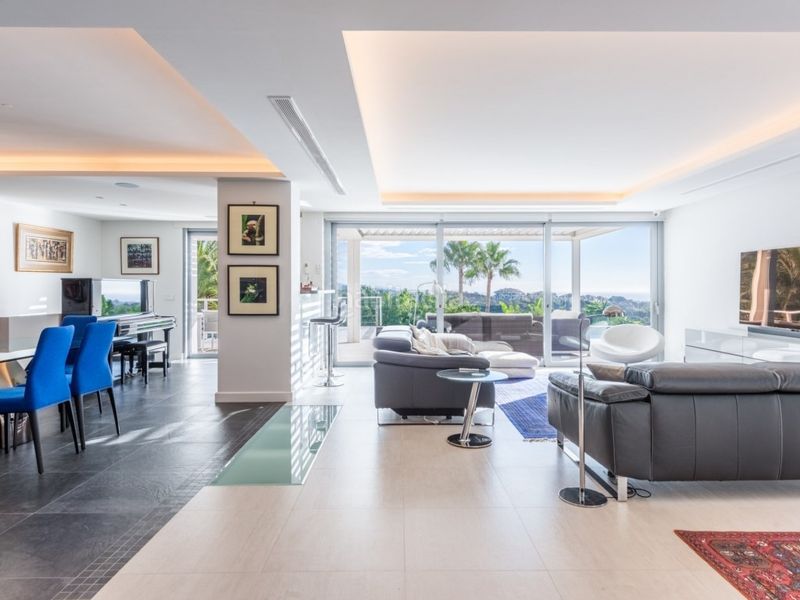 Foto b647fad3-2e72-4a9b-aa62-a90ed2934ea6. Casa amb piscina a Nueva Andalucía centro Marbella