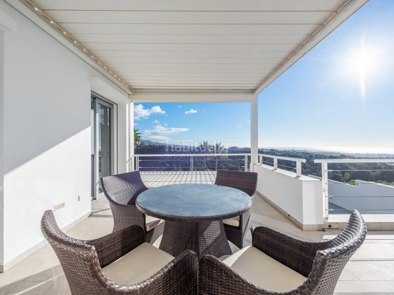 Foto c50fe78e-fdfe-42ec-9a58-7a29beb20f31. Casa amb piscina a Nueva Andalucía centro Marbella