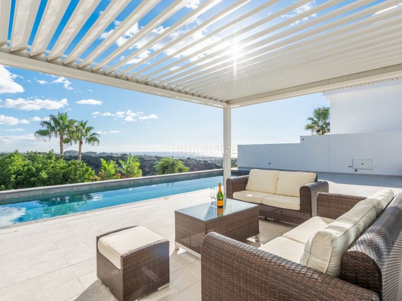 Foto fc3bd360-637b-4454-848f-6cd0217a69d5. Casa amb piscina a Nueva Andalucía centro Marbella