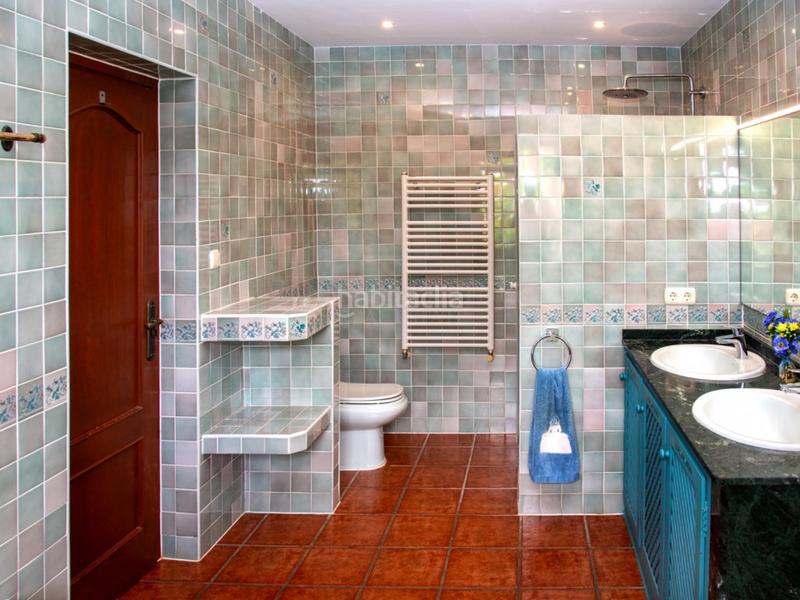 Foto 0c4e9b47-3141-4c90-8ff9-fe6ba864b6c3. Casa amb calefacció piscina a El Faro de Calaburra - Chaparral Mijas