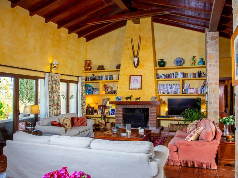 Foto 34bd8bba-6d7a-47d5-9302-0409f6858c98. Casa amb calefacció piscina a El Faro de Calaburra - Chaparral Mijas