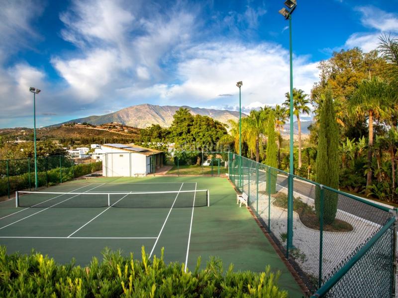 Foto a97795bc-382f-446c-8ae3-5f820aecbb19. Casa amb calefacció piscina a El Faro de Calaburra - Chaparral Mijas