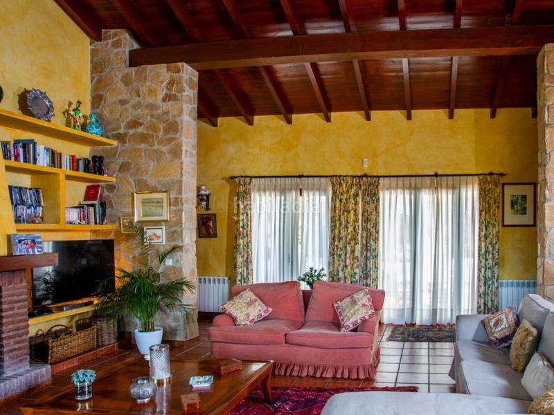 Foto e702546a-feff-4438-bd0f-baacbcd4ebf8. Casa amb calefacció piscina a El Faro de Calaburra - Chaparral Mijas