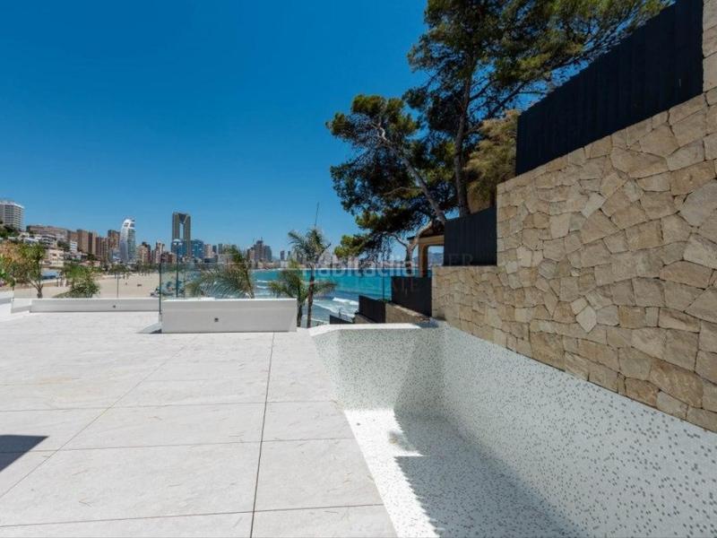 Foto 257567ef-5bf0-4ae5-8e73-772b5d45dbc5. Àtic amb aparcament piscina a Levante Alto Benidorm