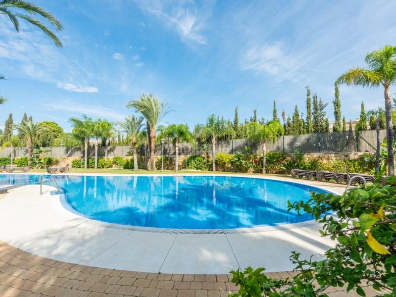 Foto 82fa40f0-49c1-4f06-9756-90643e5427cd. Appartement avec piscine dans Nueva Andalucía centro Marbella