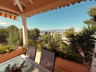 Chalet en L´Albir. Muy bonito chalet ubicado en una de las mejores zonas del albir.