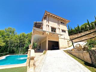 Chalet en Altea la Vella. Villa de estilo clásico mediterráneo ubicada en altea. esta vill