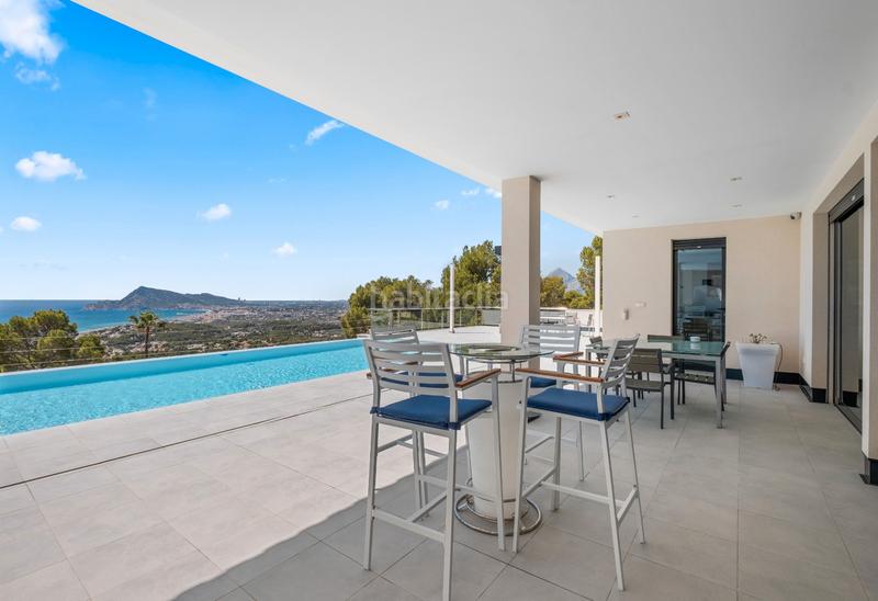 Foto 0eee03b1-78b9-440d-8c00-7560f72bc67e. Chalet con riscaldamento parcheggio piscina in Altea la vella Altea