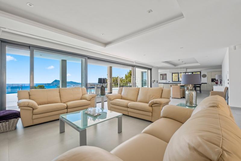 Foto 4e2ecad4-5b98-456f-bce2-1cf93f4c655d. Chalet con riscaldamento parcheggio piscina in Altea la vella Altea