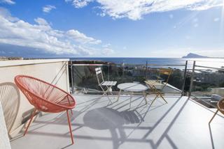 Appartement à Mascarat. Este bonito apartamento dúplex está situado en una urbanización