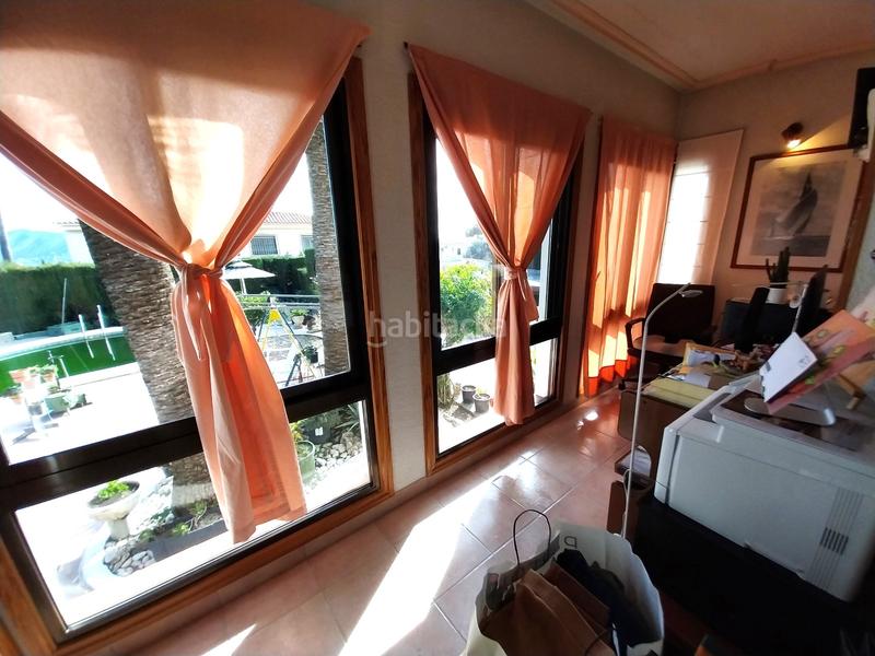 Foto 94c33c6b-69d2-4bc2-a141-4c0a3d9dca64. Chalet con riscaldamento parcheggio piscina in Coloma Nucia (la)