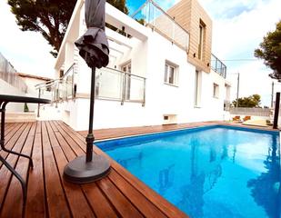 Casa en Coloma. Una impresionante villa ubicada en la nucia. con una ubicación i